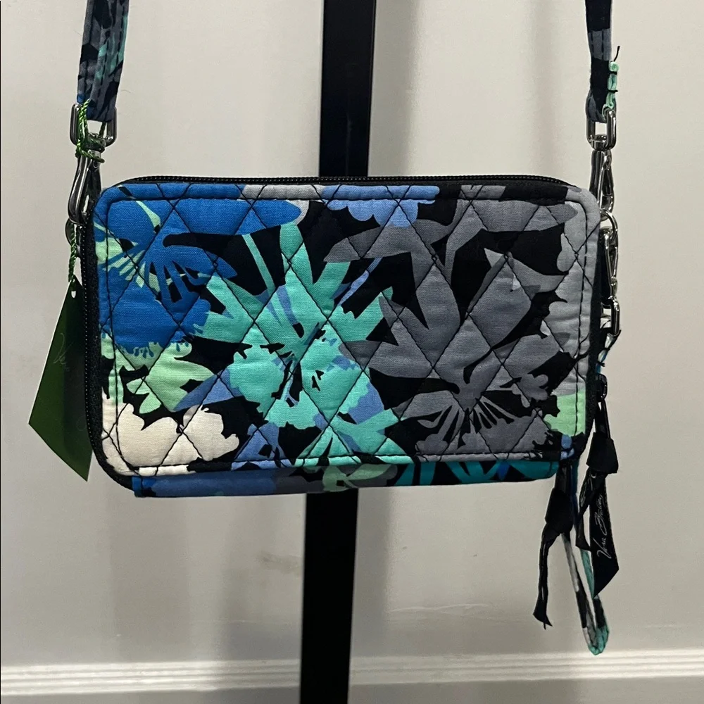 VERA BRADLEY ALL IN ONE CROSSBODY CAMO FLORAL NWT PURSE BAG QUILTED